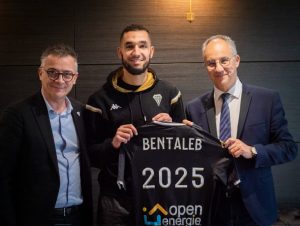 Nabil Bentaleb : le milieu algérien signe trois ans à Angers