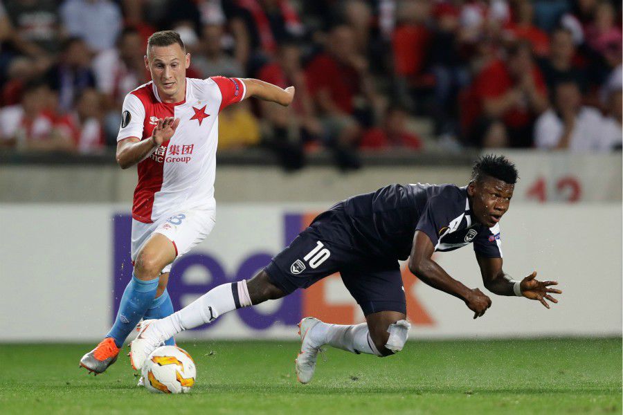 Samuel-Kalu-lors-de-Slavia-Prague-Bordeaux.1