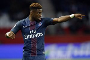 Mercato : Serge Aurier dans le viseur d’un club de Ligue 1