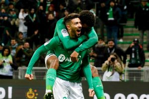 Saint-Etienne : Adil Aouchiche et Denis Bouanga, les prochains départs ?