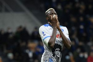 Naples : Viré de l’entraînement, Victor Osimhen déclare sa flamme au club