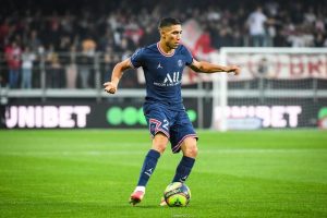 PSG : Quand Mbappé se fait insulter pour avoir défendu Achraf Hakimi