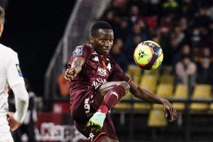 Mercato : Malgré l’intérêt du FC Séville, Tottenham veut garder Pape Matar Sarr