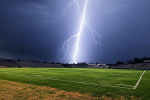 11 Footballeurs Tués par la Foudre au Congo ? L'énigme d'une Histoire Mystérieuse