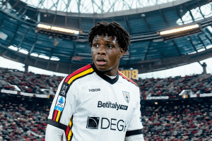 Manchester United en négociations pour le transfert de Patrick Dorgu de Lecce