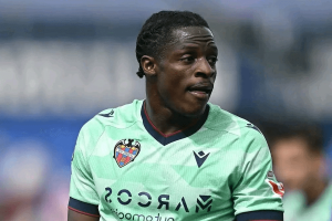 Le Cameroun convoque Karl Etta Eyong: première sélection et pari sur le renouvellement