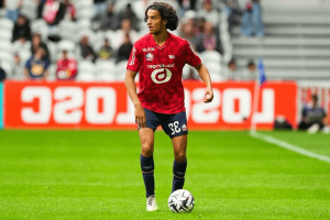 Le Bayern Munich Clarifie sa Position sur Bouaddi, Mainoo et Baleba