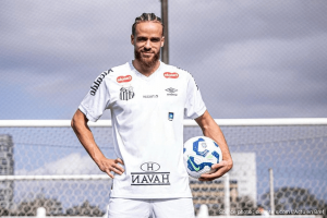 Billal Brahimi vers la Mouloudia d’Alger : un retour stratégique à l’étude