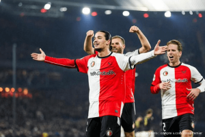 Anis Hadj Moussa : Chelsea S'intéresse au Talent Algérien