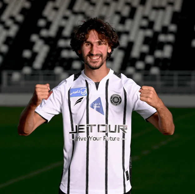 Yacine Adli au Milan AC: rôle tactique de meneur, progression du jeu