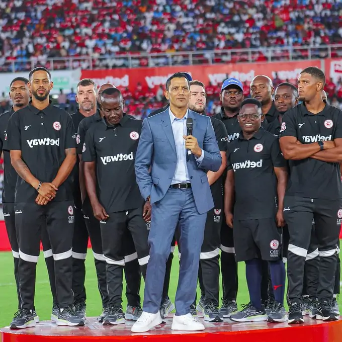 Fadlu Davids Demande Trois Renforts pour le Raja Casablanca cet Hiver