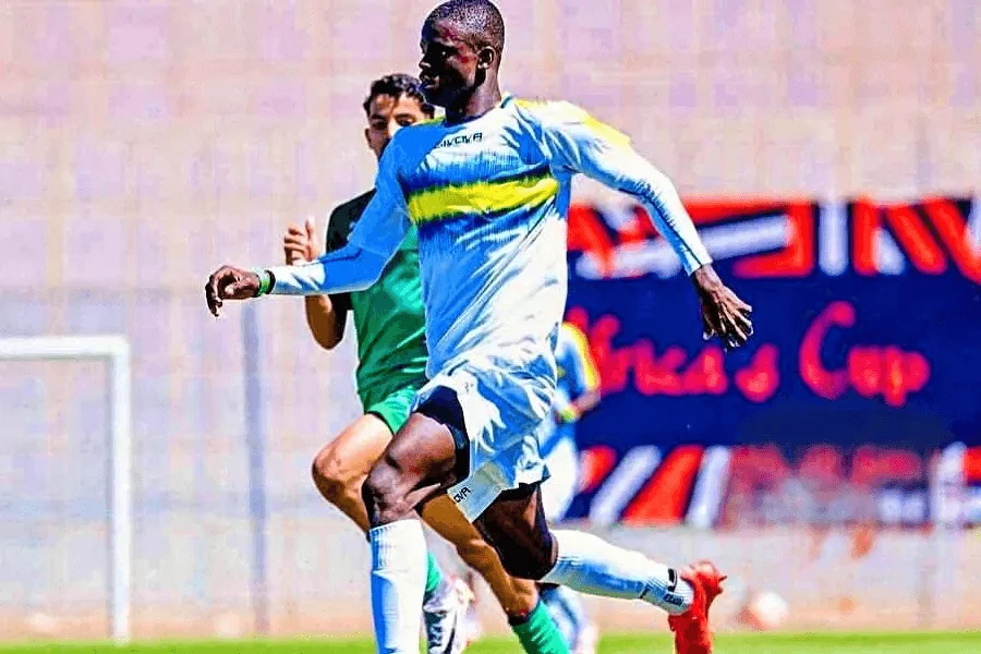 Aboubacar Diarra lors de sa signature avec le Djoliba AC.