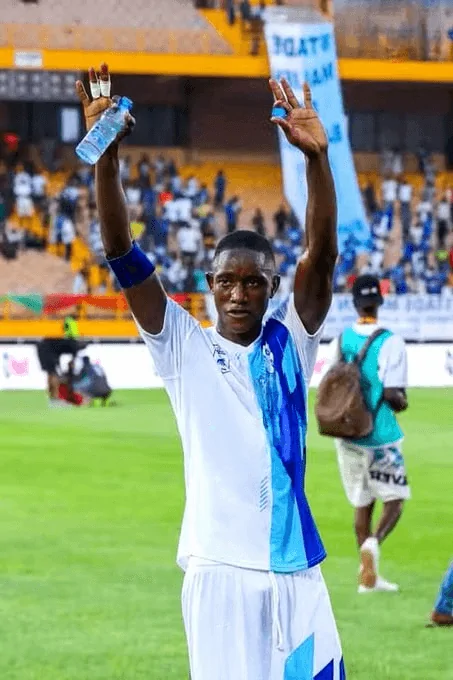 Lassina Coulibaly en action sur le terrain.