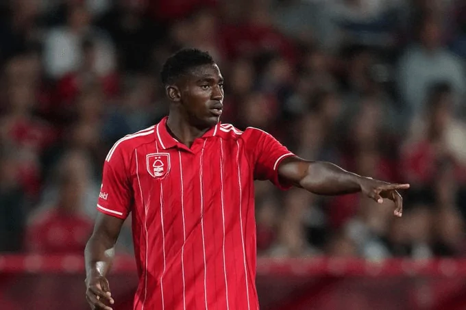 Taiwo Awoniyi entre la Premier League et un possible retour en Bundesliga