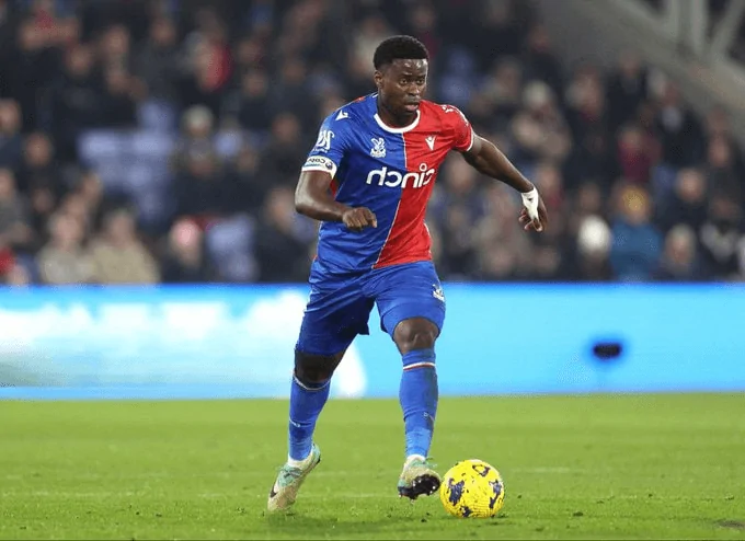 Marc Guéhi, défenseur de Crystal Palace, ciblé par Liverpool