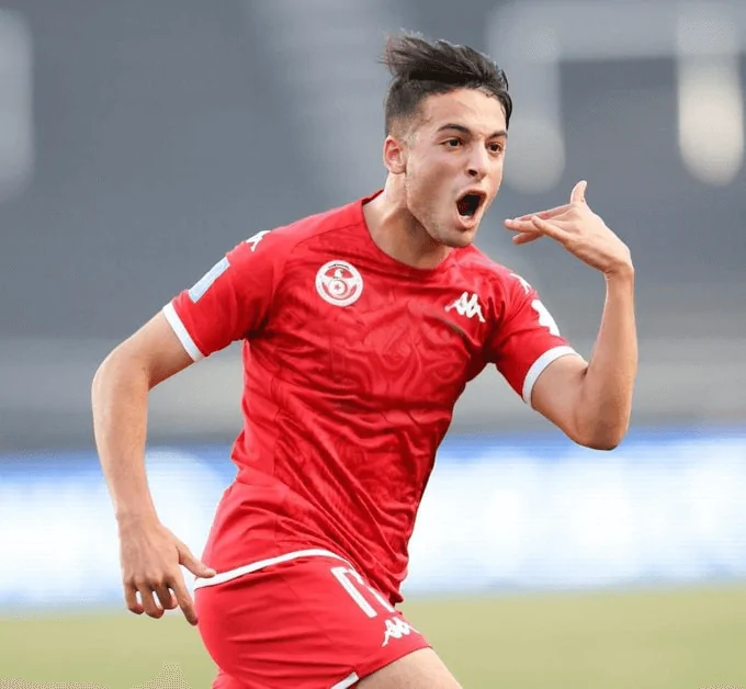 Raki Aouani en action avec l’Étoile Sportive du Sahel.