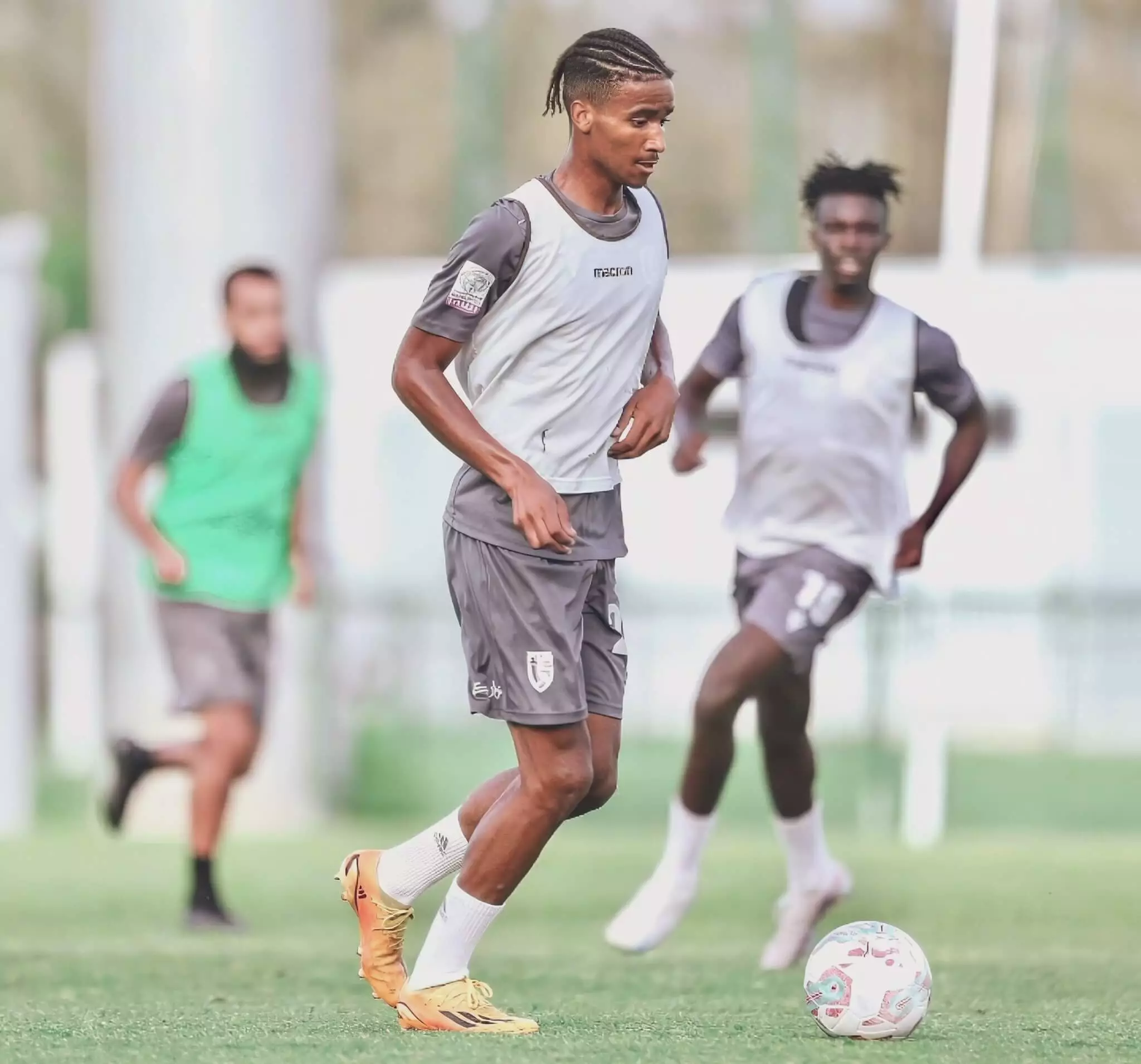 Adam Baallal milieu terrain Maroc 18 ans Académie Mohammed VI Saint-Étienne transfert