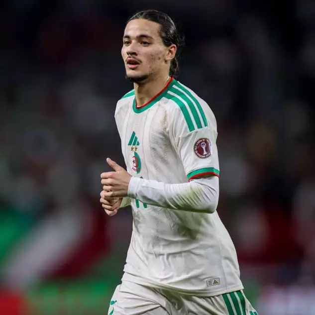 Anis Hadj Moussa sur le terrain avec Feyenoord