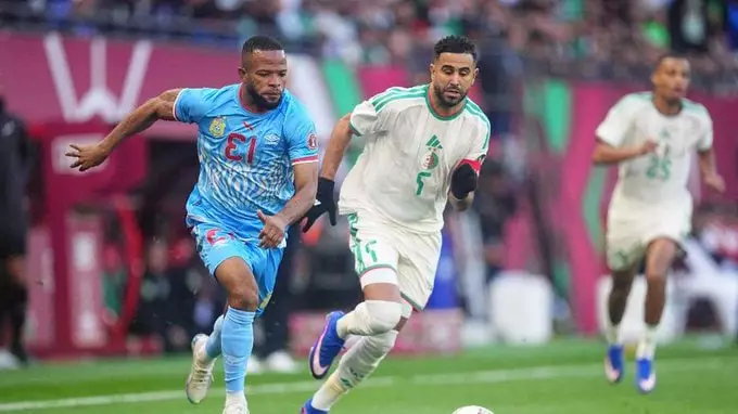 Joueurs du Mali et du Sénégal en action en quart de CAN 2025