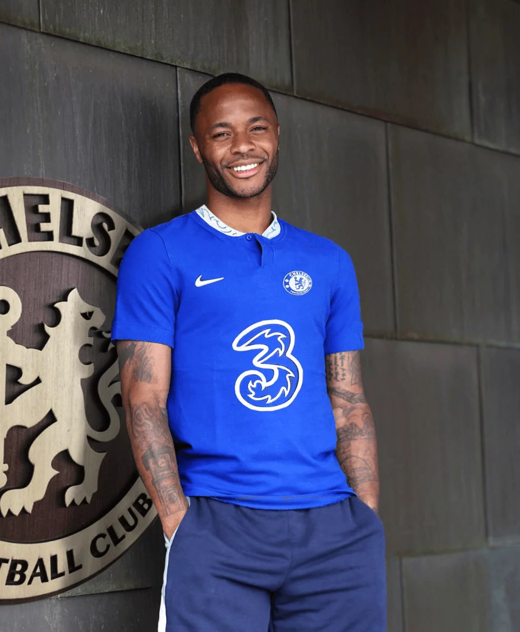 Jamie Carragher défend Sterling