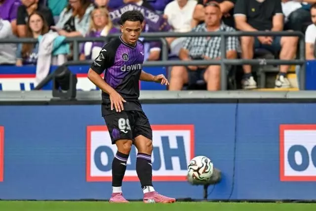 L'heure du départ pour Stroeykens ? L'avis de Jbari et Desabre sur le Congolais