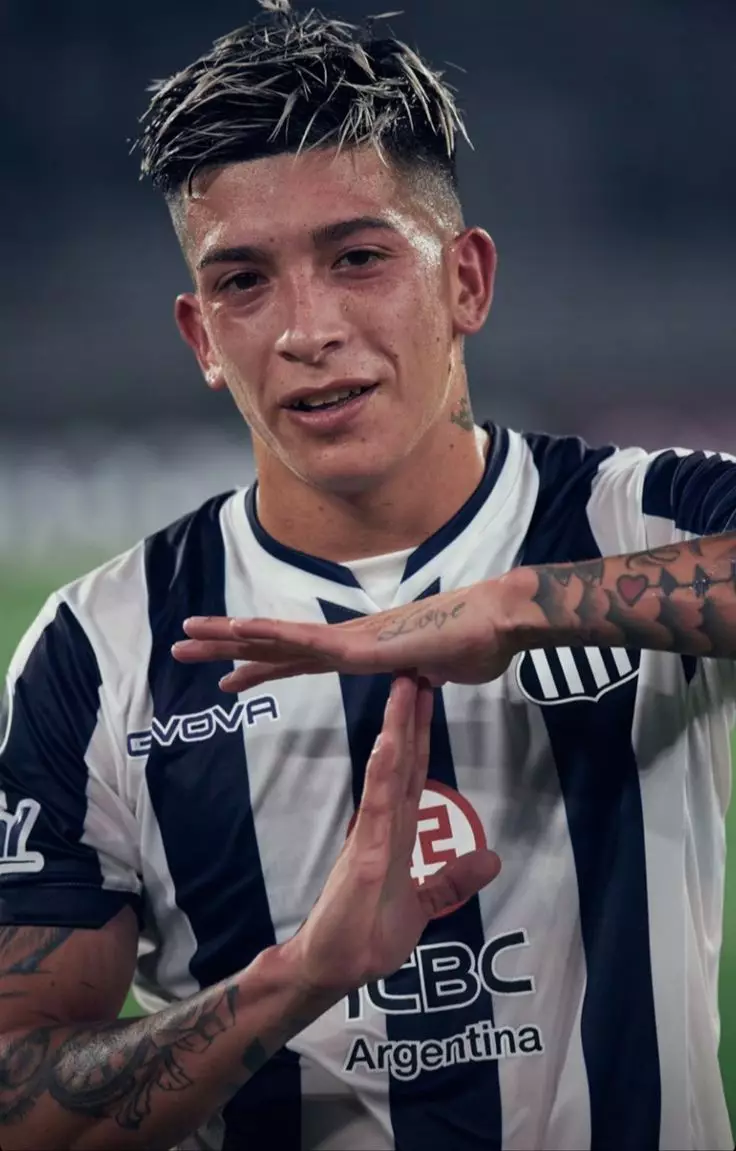 Matias Esquivel milieu argentin Mamelodi Sundowns transfert échec PSL Afrique Sud