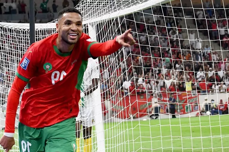 Youssef En-Nesyri célébrant un but avec Fenerbahçe