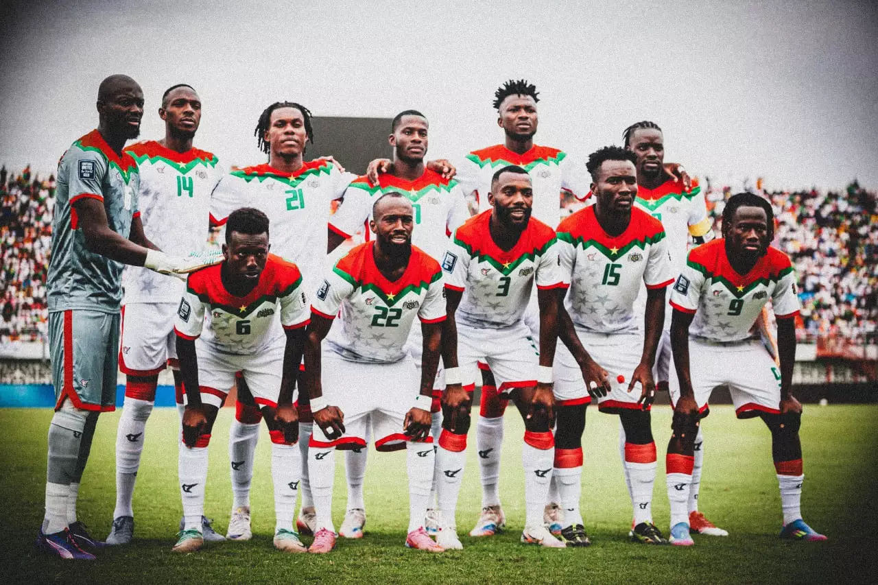 Edmond Tapsoba défenseur Bayer Leverkusen Bundesliga relanceur