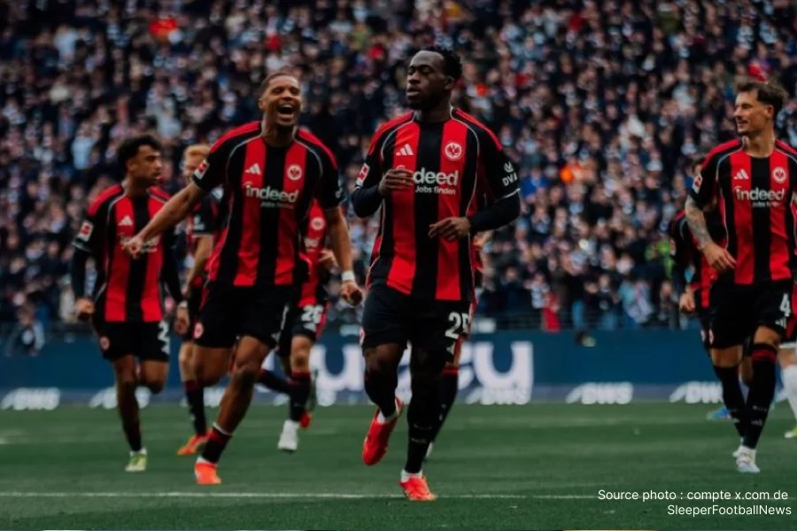 Arnaud Kalimuendo attaquant Eintracht Francfort Bundesliga Allemagne