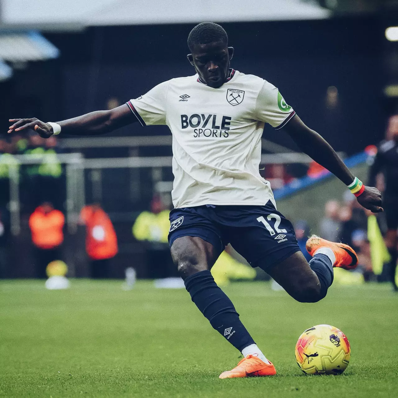 Diouf poussé vers la sortie : Newcastle guette le joyau sénégalais de West Ham