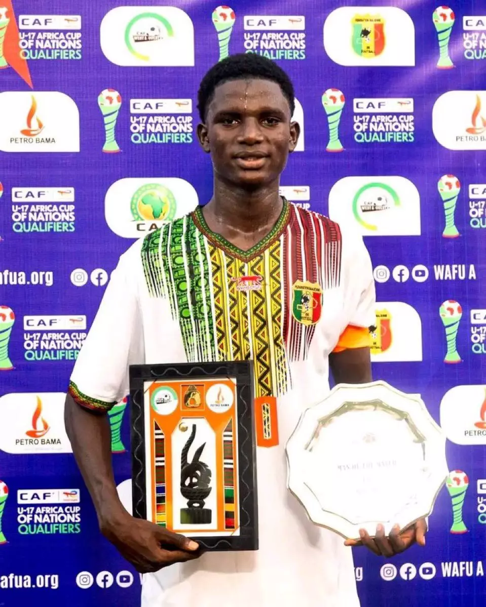 Ismaël Kamissoko milieu offensif Mali U17 Étoiles du Mandé jeune talent