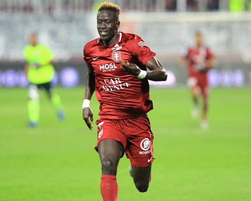 L'attaquant de Metz Niane est le meilleur joueur de Ligue 1 en septembre. Il est le leader de la course des buteurs
