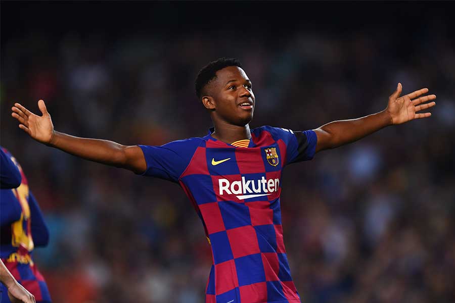 Fati va subir un traitement du ménisque aujourd'hui. Il peut manquer 2 mois