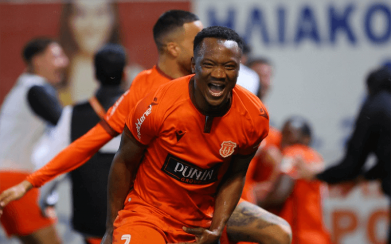 Aboubacar Doumbia célébrant une passe décisive en club