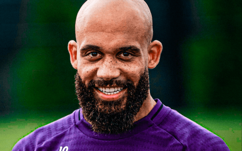 Bryan Mbeumo avec le maillot de Manchester United