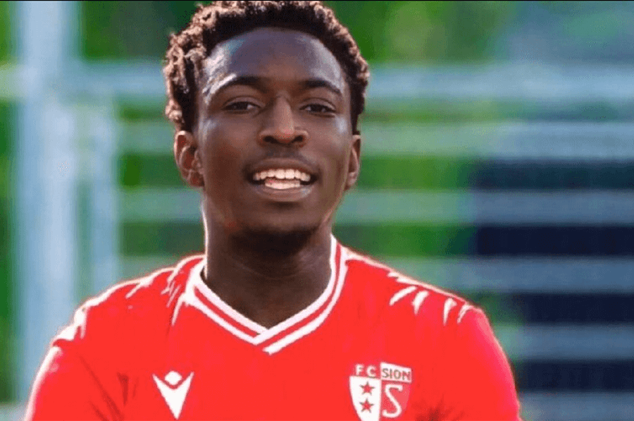 Papa Magueye Gaye à l’entraînement avec le maillot du Sénégal