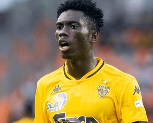 Sankara Karamoko lors de son transfert en Serbie