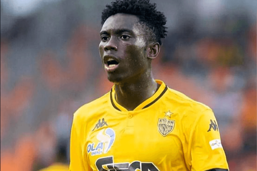 Sankara Karamoko lors de son transfert en Serbie