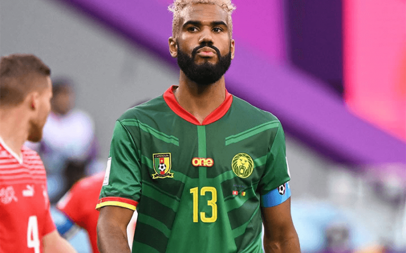 Éric-Maxime Choupo-Moting de retour en sélection du Cameroun, échauffement