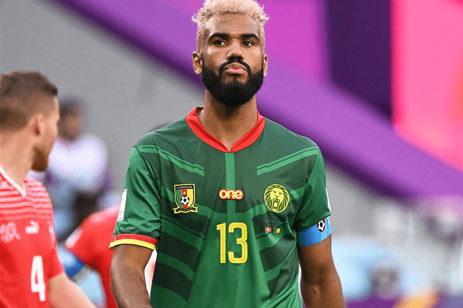 Éric-Maxime Choupo-Moting de retour en sélection du Cameroun, échauffement
