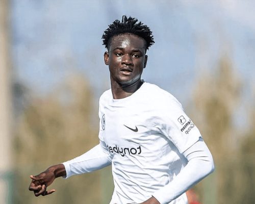 Papou Fayçal Konaté en action avec Riga FS, attaquant burkinabè percutant