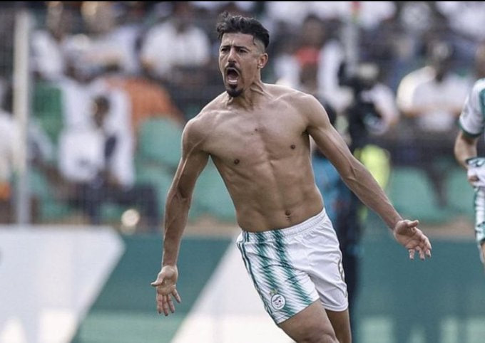 Abdelhay Forsy célébrant un but au Raja Club Athletic