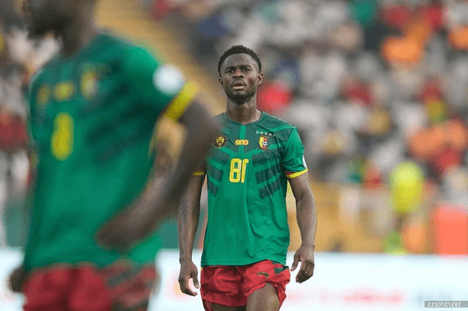 Match de Darlin Yongwa, latéral gauche camerounais en action.