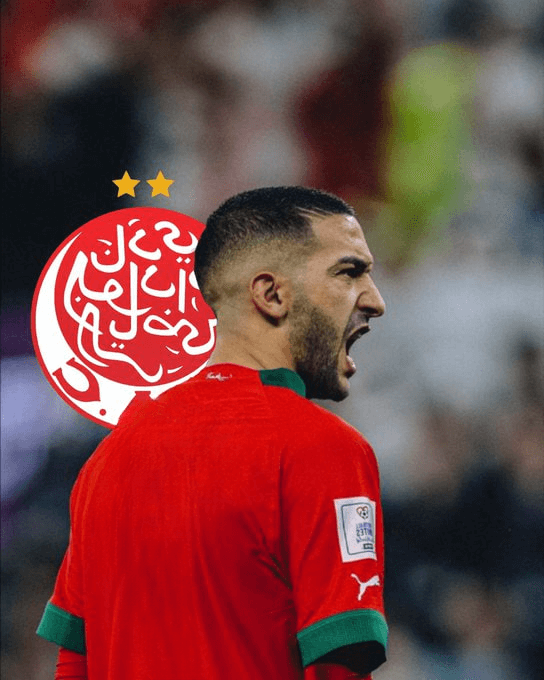 Hakim Ziyech avec le maillot du Wydad Casablanca.