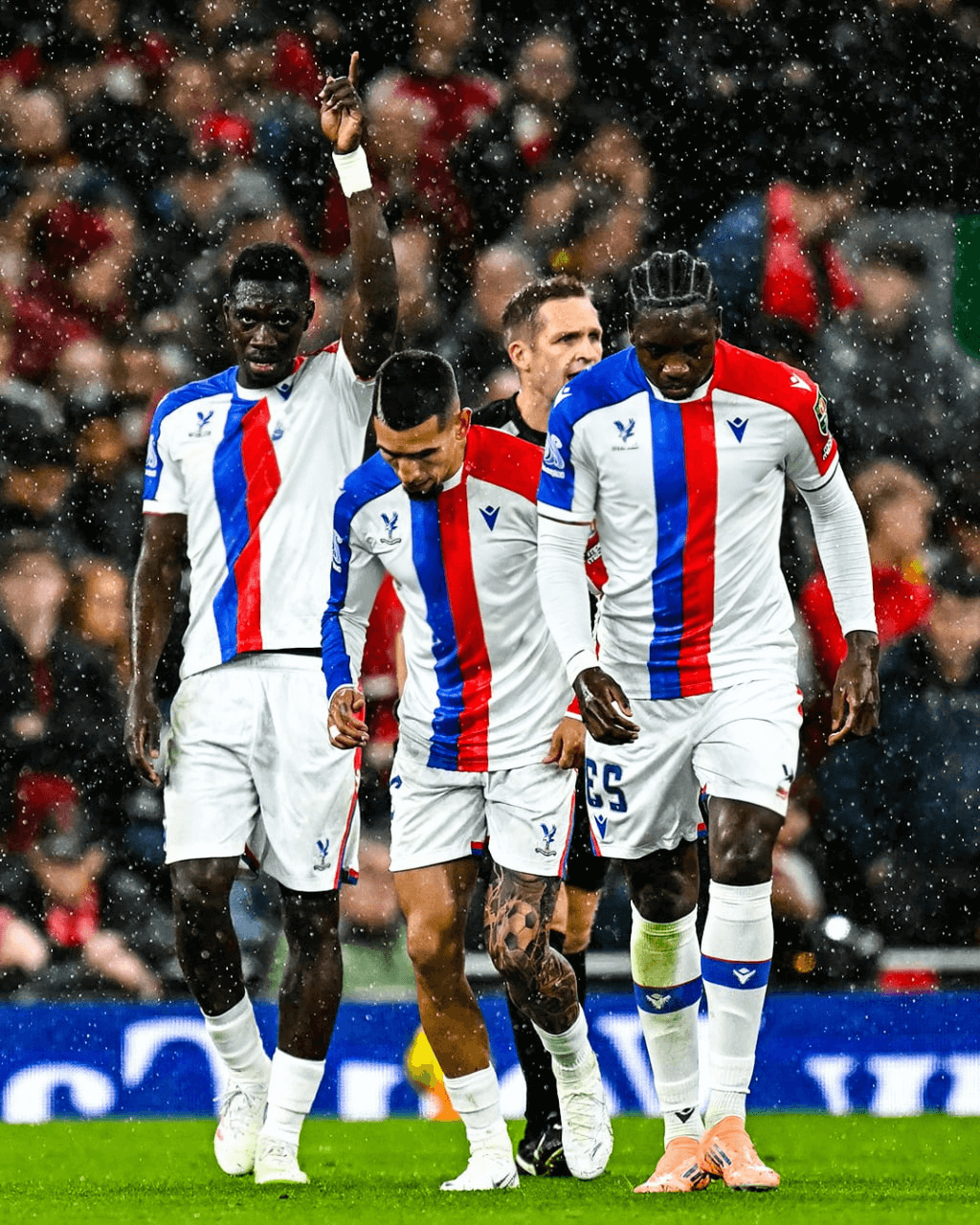 Ismaïla Sarr célèbre son doublé contre Liverpool