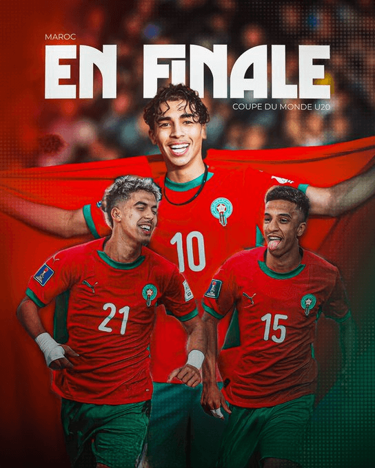 Les Lionceaux de l'Atlas célébrant leur victoire contre la France.
