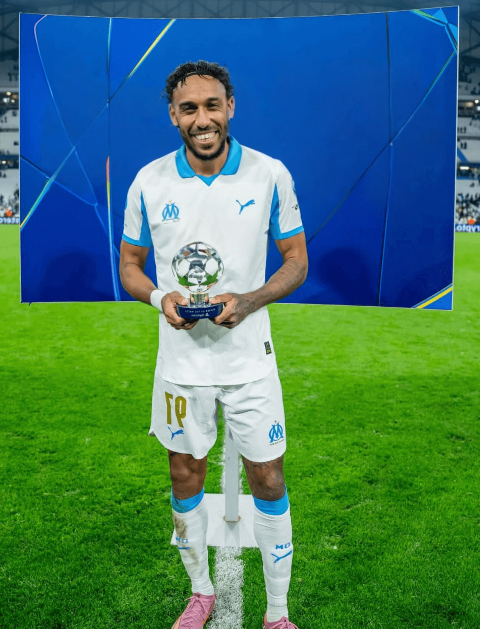 Victor Osimhen marque sur penalty, Galatasaray bat Liverpool en C1.