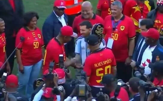 Supporters blessés après le mouvement de foule à Luanda.