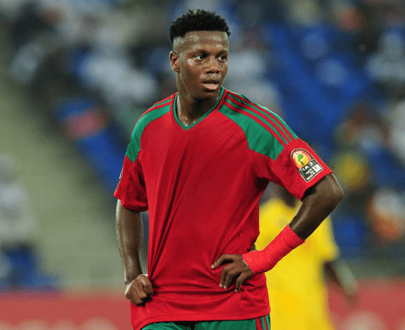 Hamza Mendyl en action avec Aris Salonique