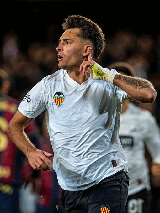 Hugo Duro marque le but décisif du match Valence – Levante en Liga